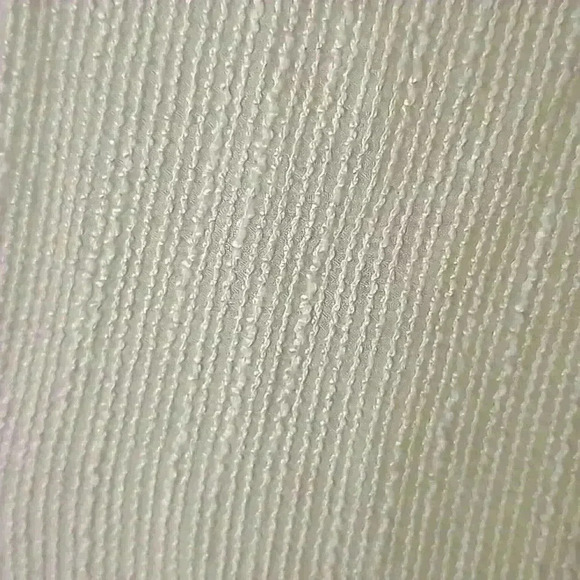 VINCE OFF WHITE RAYON/SILK CREPE PULLOVER STYLE BLOUSE SIZE 2 - Picture 5 of 10